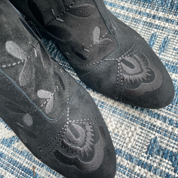 The Cutest Floral Black Embroidered Suede Booties - Picture 6 of 10